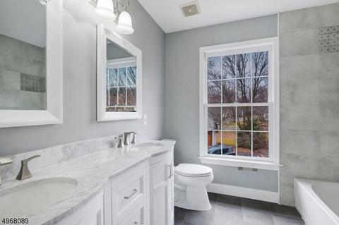 31 Almadera Dr, Wayne, NJ 07470 photo 17