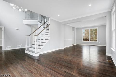 31 Almadera Dr, Wayne, NJ 07470 photo 4