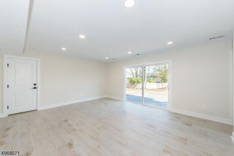 7 Toucan Ct, Wayne, NJ 07470 photo 8