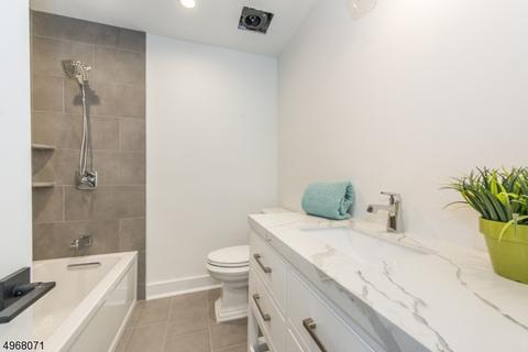7 Toucan Ct, Wayne, NJ 07470 photo 20