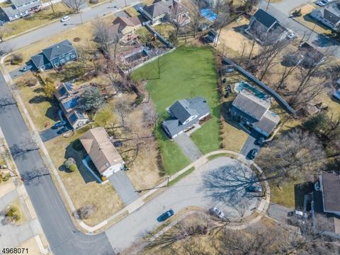 7 Toucan Ct, Wayne, NJ 07470 photo 23
