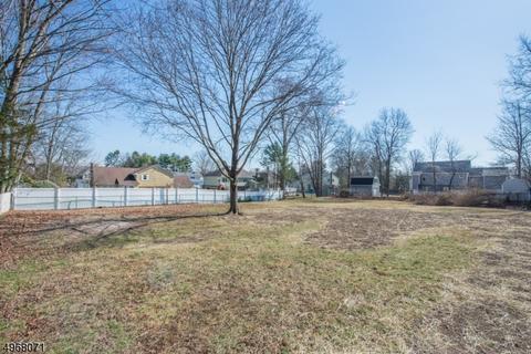 7 Toucan Ct, Wayne, NJ 07470 photo 3