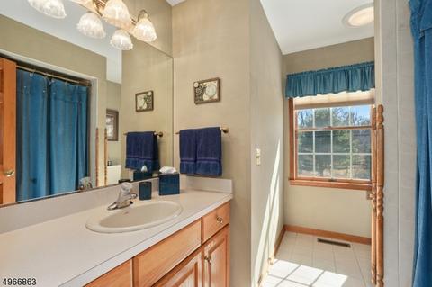 1 Coachman Dr, Hampton, NJ 08827 photo 20