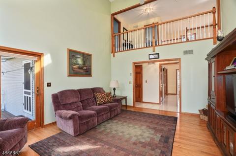 1 Coachman Dr, Hampton, NJ 08827 photo 9