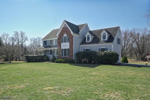 1 Coachman Dr, Hampton, NJ 08827 photo 2