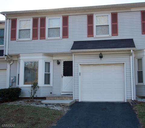 9 Tree Top Rd, Middlesex, NJ 08846 photo 1