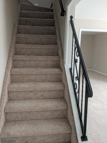 558 Mountainview Dr, North Plainfield, NJ 07063 photo 9