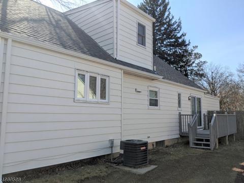 558 Mountainview Dr, North Plainfield, NJ 07063 photo 13