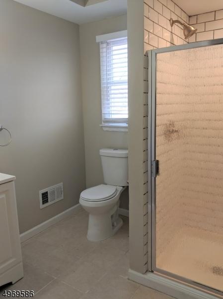 558 Mountainview Dr, North Plainfield, NJ 07063 photo 11