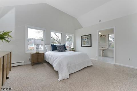 576 Schaefer Ave, Oradell, NJ 07649 photo 11