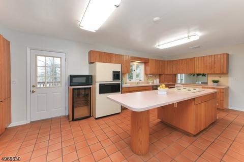576 Schaefer Ave, Oradell, NJ 07649 photo 10