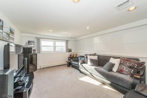 31 Huron Ave, Wayne, NJ 07470 photo 17