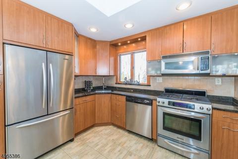 31 Huron Ave, Wayne, NJ 07470 photo 5