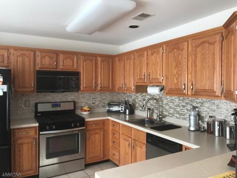 187 Warbler Dr, Wayne, NJ 07470 photo 4