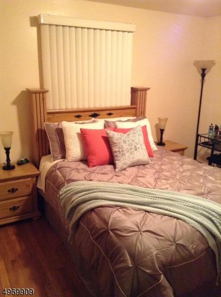 1041 Thomas St, Hillside, NJ 07205 photo 8