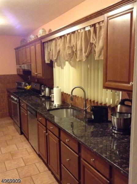 1041 Thomas St, Hillside, NJ 07205 photo 5