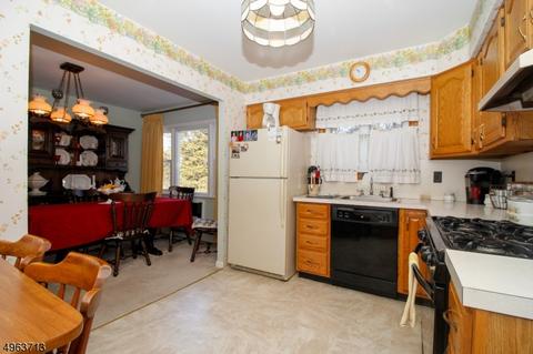 64 Deerfield Rd, Wayne, NJ 07470 photo 8