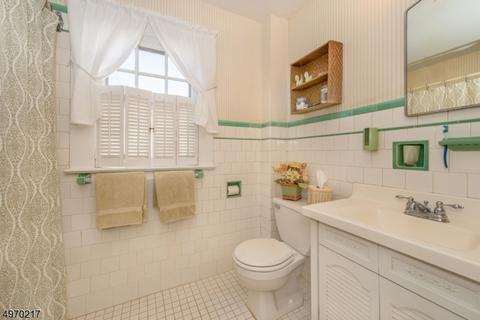 19 Grover Ln, Caldwell, NJ 07006 photo 14