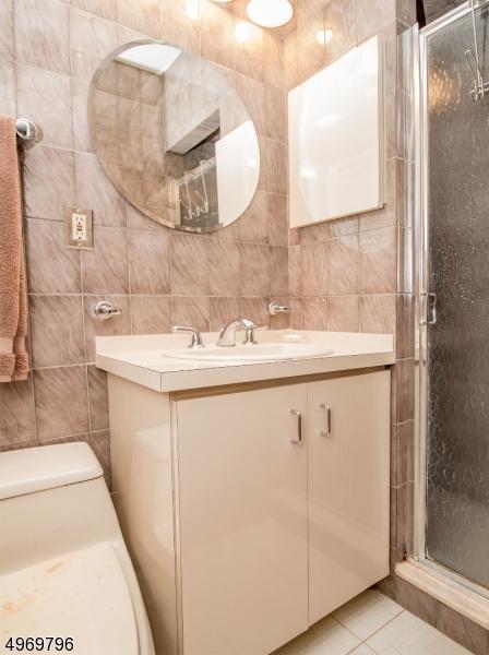 204 Rutledge Ct, North Plainfield, NJ 07060 photo 13