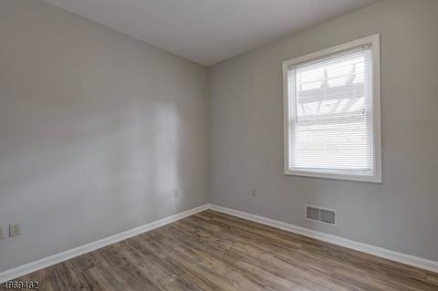 29 Wanaque Ave, Wanaque Boro, NJ 07420 photo 15