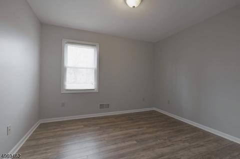 29 Wanaque Ave, Wanaque Boro, NJ 07420 photo 14