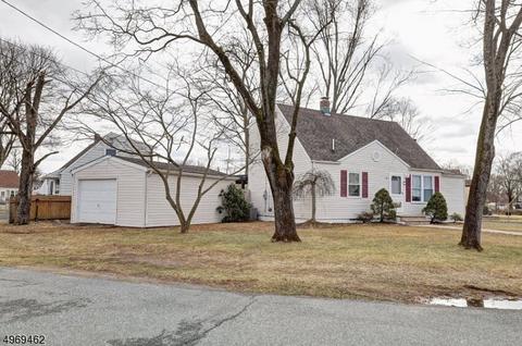 29 Wanaque Ave, Wanaque Boro, NJ 07420 photo 2
