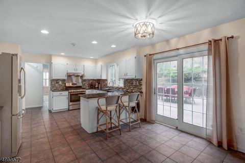 235 Killarney Dr, Berkeley Heights, NJ 07922 photo 5