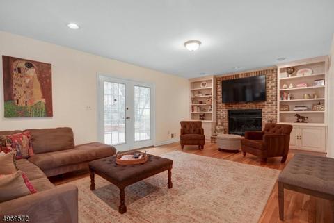 235 Killarney Dr, Berkeley Heights, NJ 07922 photo 10
