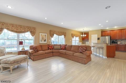 23 Windsor Pl, Wayne, NJ 07470 photo 11