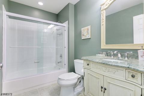 23 Windsor Pl, Wayne, NJ 07470 photo 19