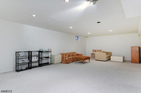 23 Windsor Pl, Wayne, NJ 07470 photo 20