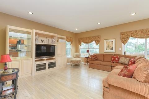 23 Windsor Pl, Wayne, NJ 07470 photo 10