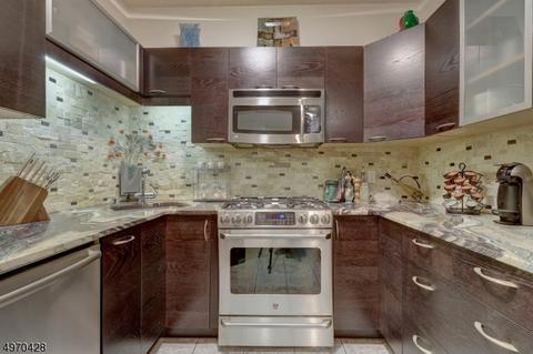 8502 Brittany Dr, Wayne, NJ 07470 photo 3
