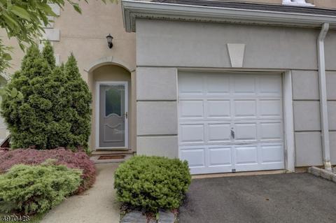 8502 Brittany Dr, Wayne, NJ 07470 photo 2