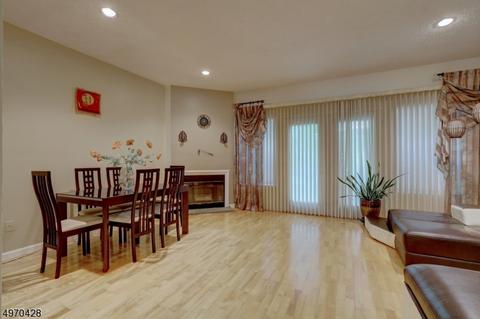 8502 Brittany Dr, Wayne, NJ 07470 photo 12