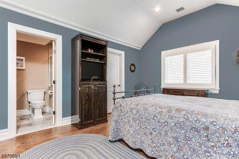 49 Benton Rd, Paramus, NJ 07652 photo 21