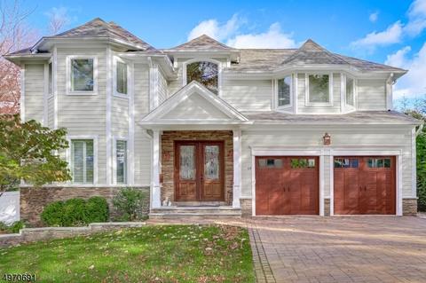 49 Benton Rd, Paramus, NJ 07652 photo 1