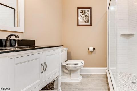49 Benton Rd, Paramus, NJ 07652 photo 25