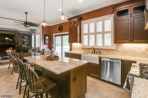 49 Benton Rd, Paramus, NJ 07652 photo 10