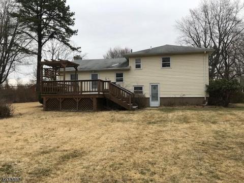 31 Manor Dr, Wayne, NJ 07470 photo 2
