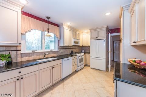 310 Alps Rd, Wayne, NJ 07470 photo 2