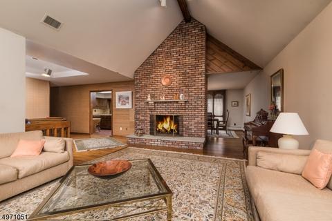 44 Brook Rd, Upper Saddle River, NJ 07458 photo 4