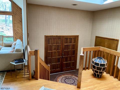 44 Brook Rd, Upper Saddle River, NJ 07458 photo 2