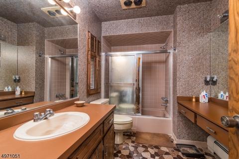 44 Brook Rd, Upper Saddle River, NJ 07458 photo 12