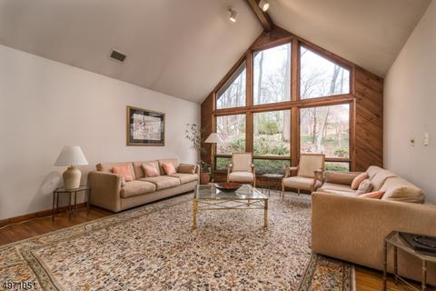 44 Brook Rd, Upper Saddle River, NJ 07458 photo 3