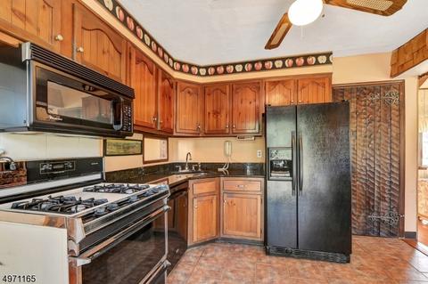 721 Reeder Rd, Paramus, NJ 07652 photo 8