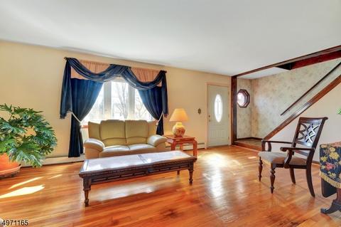 721 Reeder Rd, Paramus, NJ 07652 photo 3