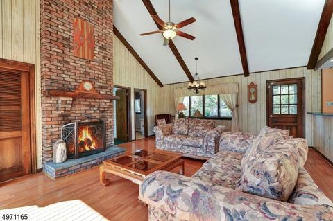 721 Reeder Rd, Paramus, NJ 07652 photo 10