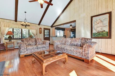 721 Reeder Rd, Paramus, NJ 07652 photo 11