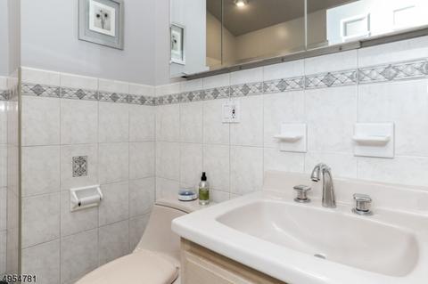 7 Seneca Trl, Wayne, NJ 07470 photo 13